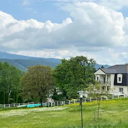 Lilie By Interhome Velden am Wörthersee